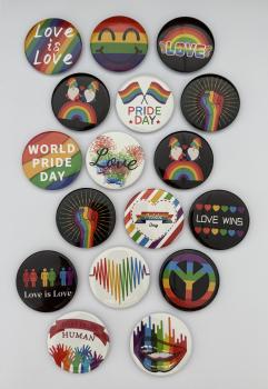 Button Regenbogen Motive mittel
