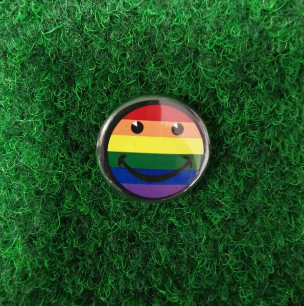 Button Regenbogen Smiley klein